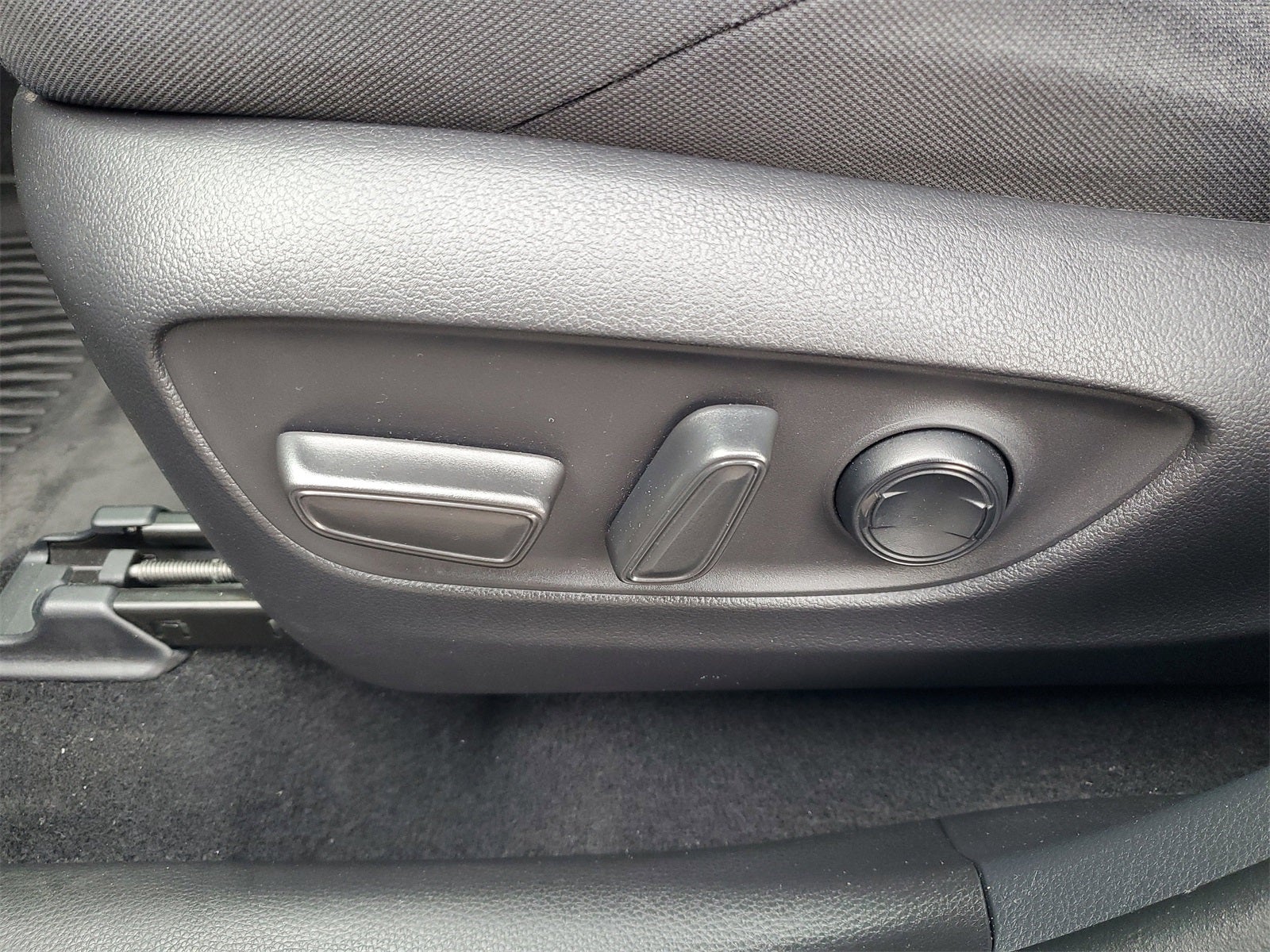 2022 Toyota Venza LE