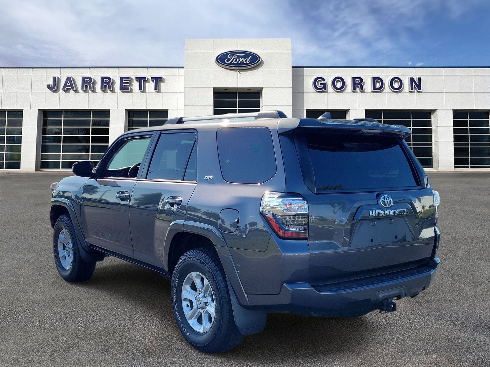 2022 Toyota 4Runner SR5