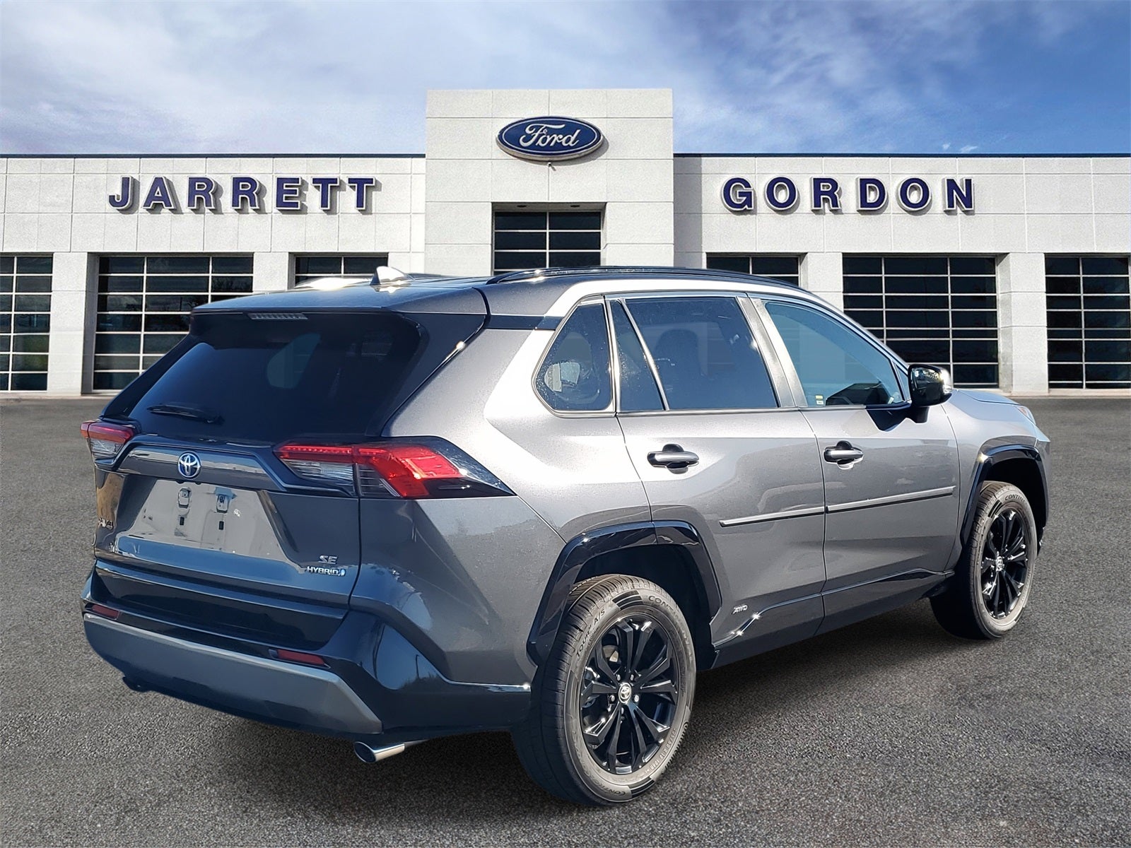 2024 Toyota RAV4 Hybrid SE