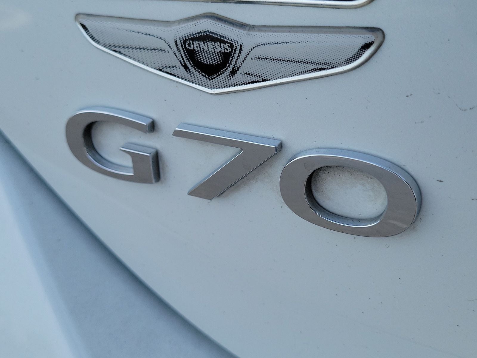 2022 Genesis G70 2.0T