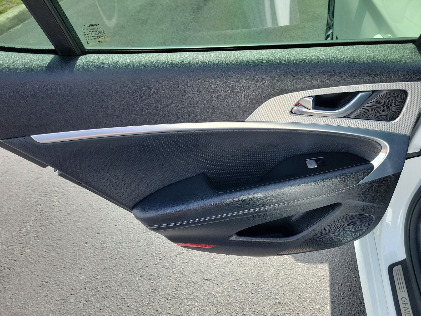 2022 Genesis G70 2.0T
