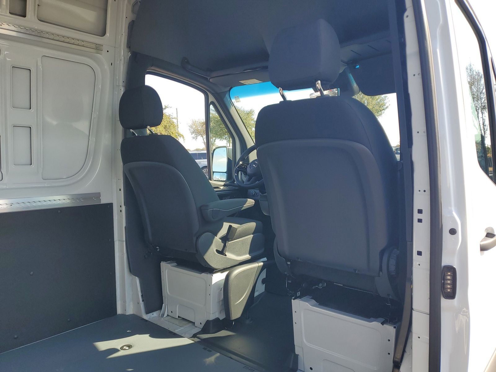 2024 Mercedes-Benz Sprinter 2500 Cargo 144 WB