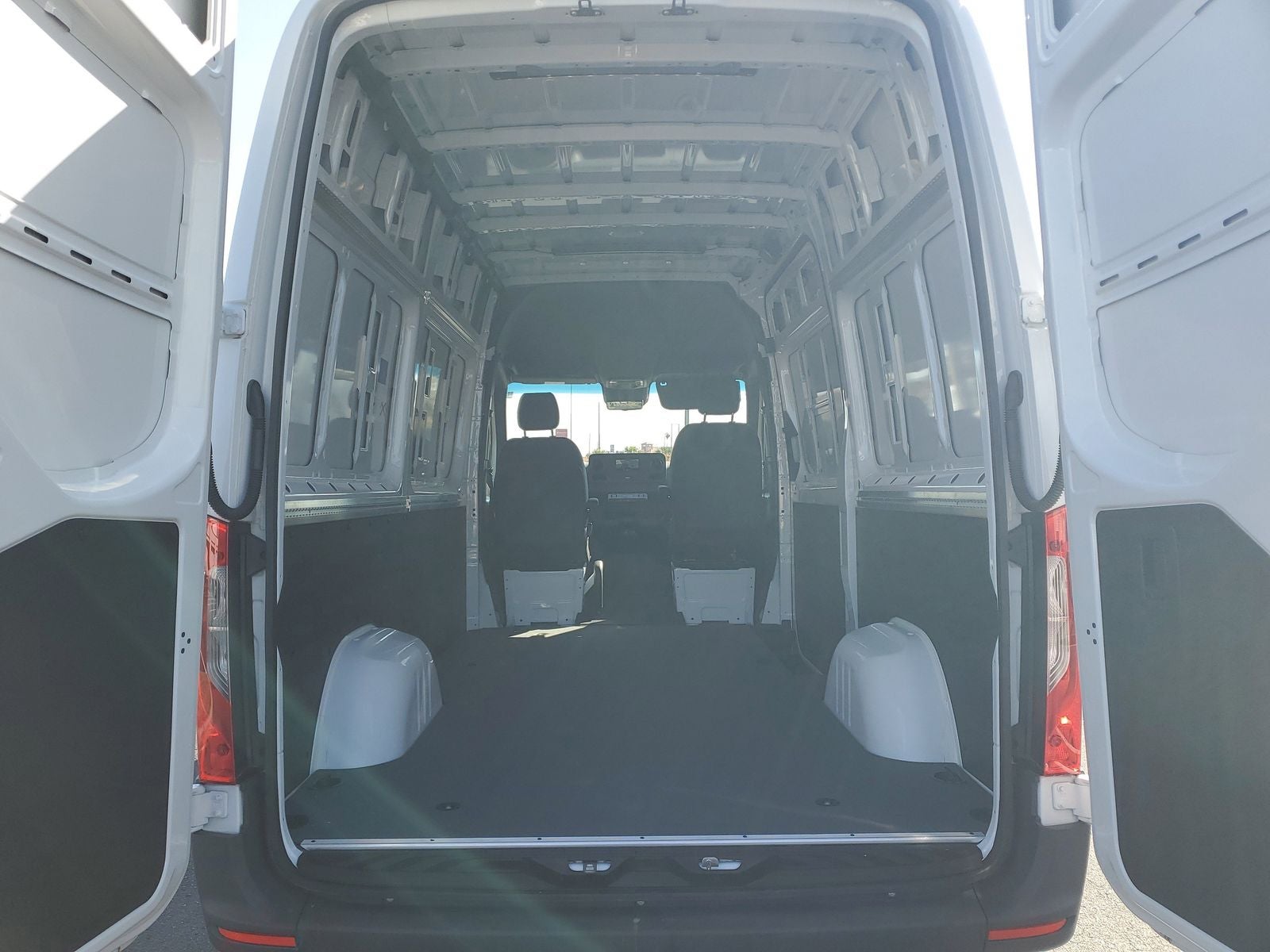 2024 Mercedes-Benz Sprinter 2500 Cargo 144 WB