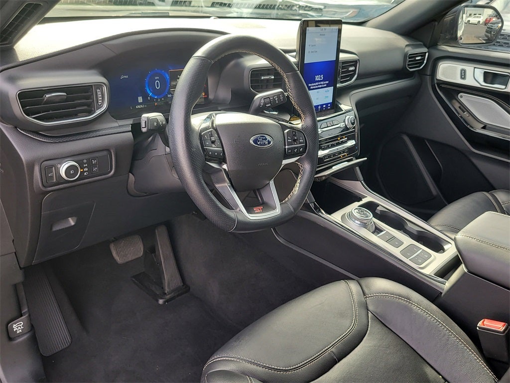 2022 Ford Explorer ST