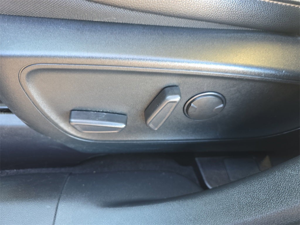 2020 Ford Escape Titanium Hybrid