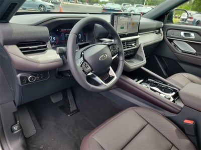 2025 Ford Explorer Platinum