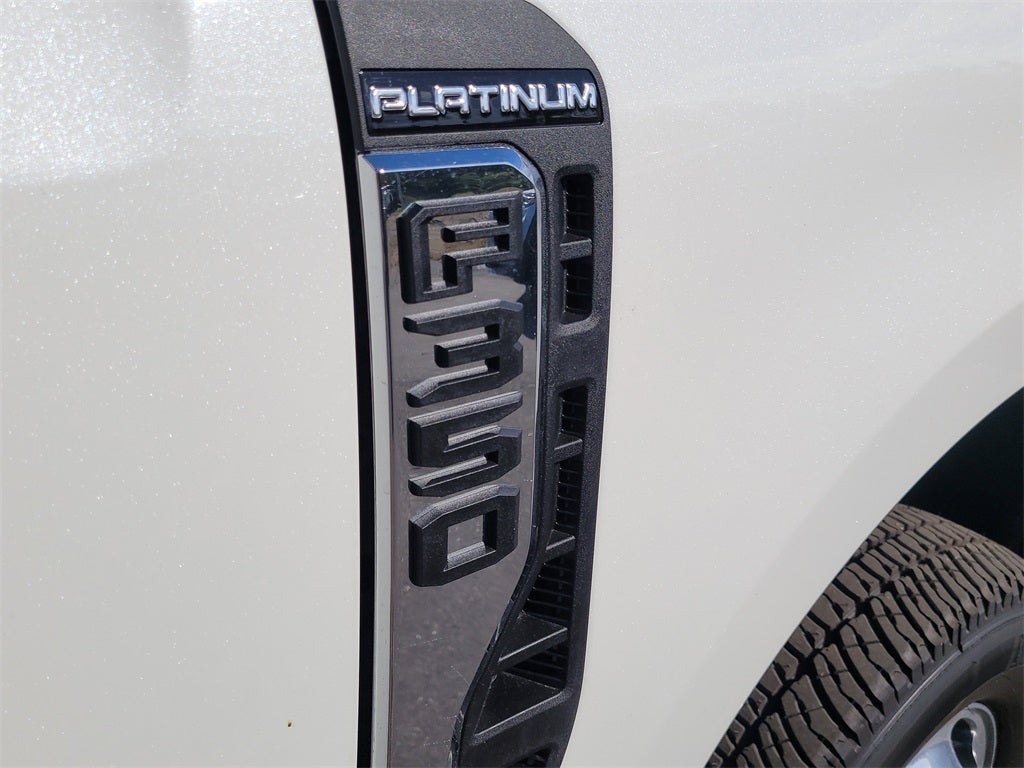 2026 Ford F-350SD Platinum DRW