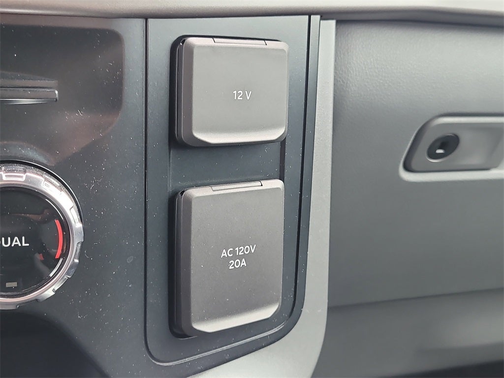 2025 Ford F-150 Lightning XLT