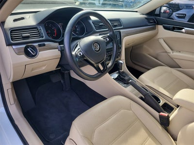 2017 Volkswagen Passat 1.8T SE