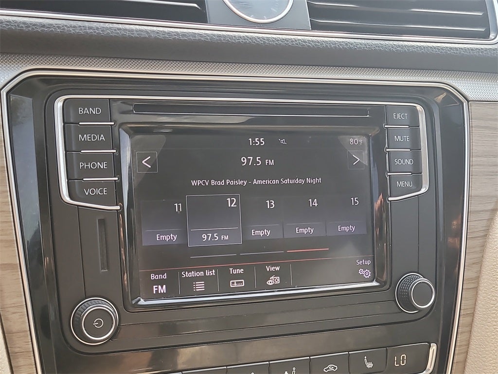 2017 Volkswagen Passat 1.8T SE