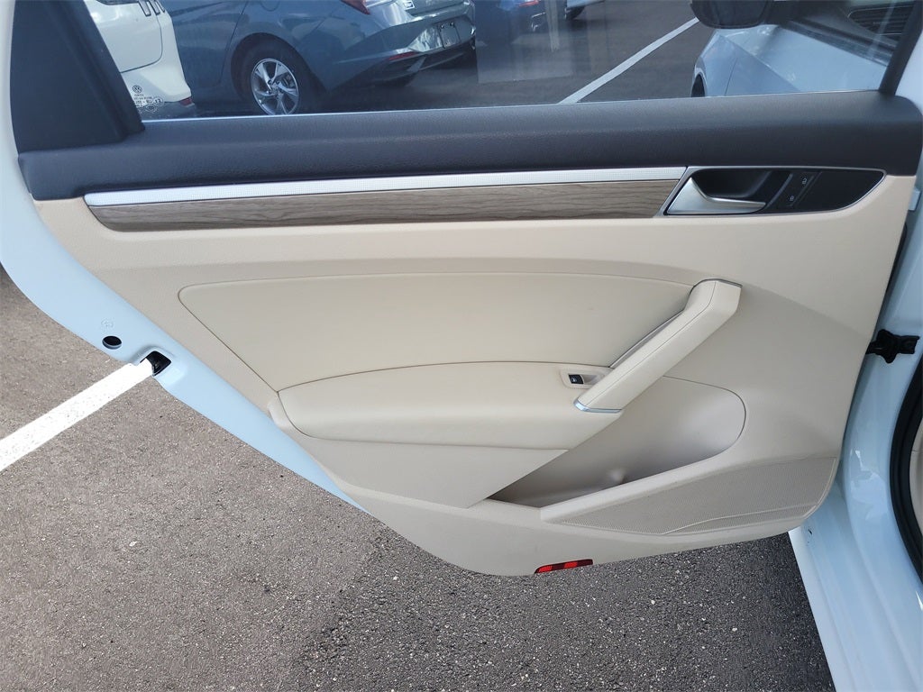 2017 Volkswagen Passat 1.8T SE