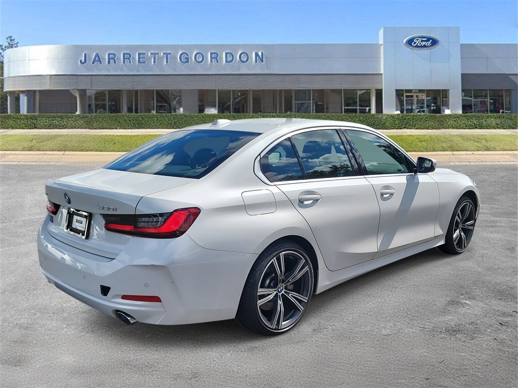 2023 BMW 3 Series 330i xDrive