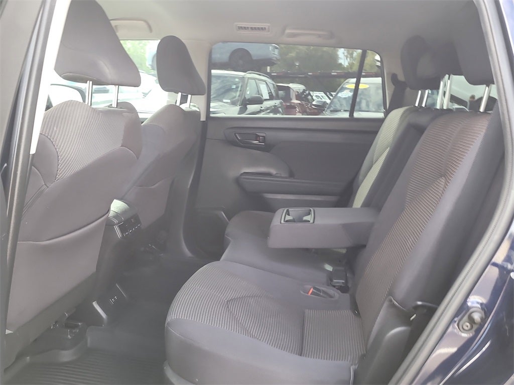 2021 Toyota Highlander LE