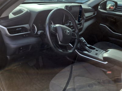 2021 Toyota Highlander LE