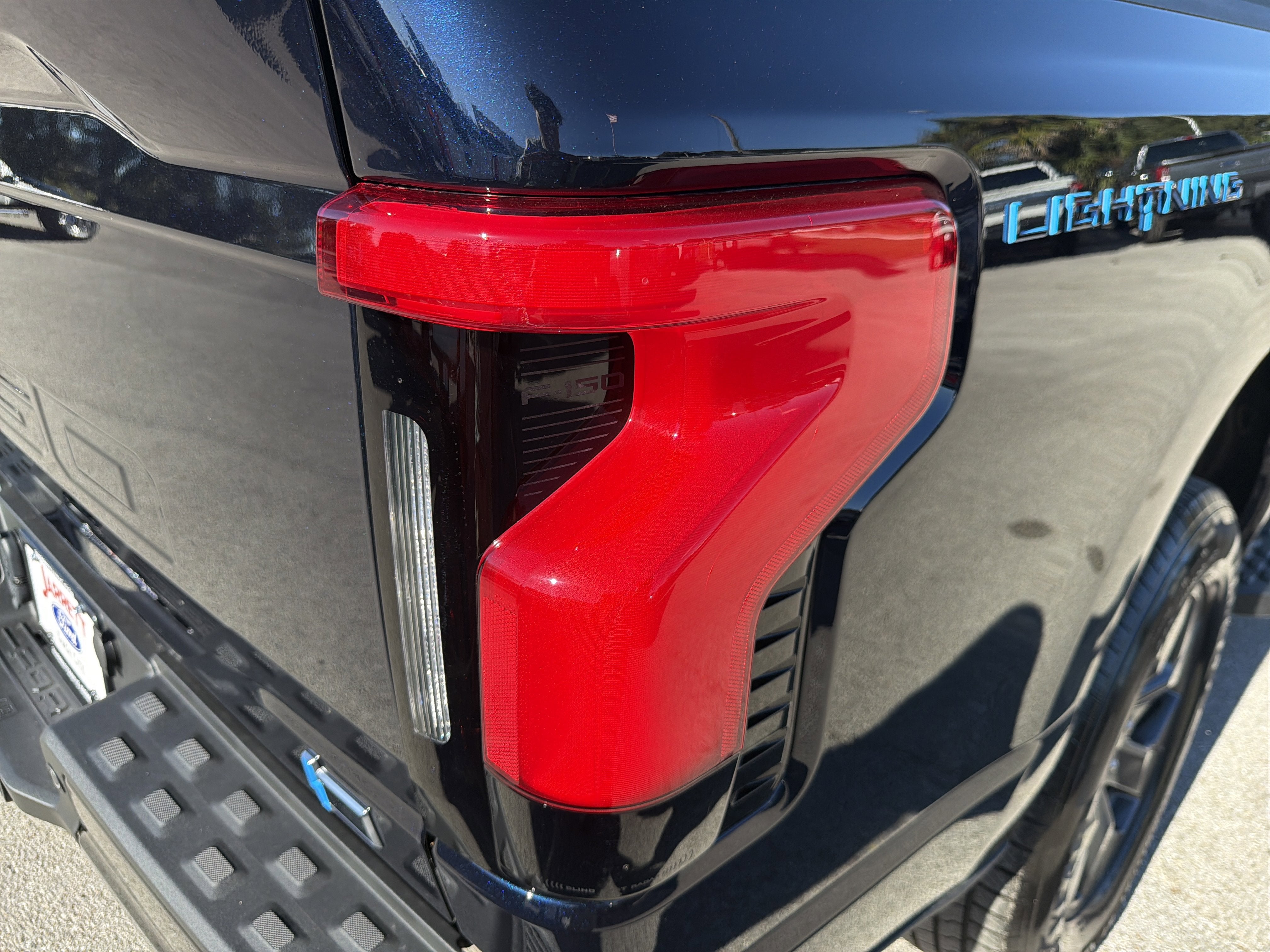 2025 Ford F-150 Lightning Flash